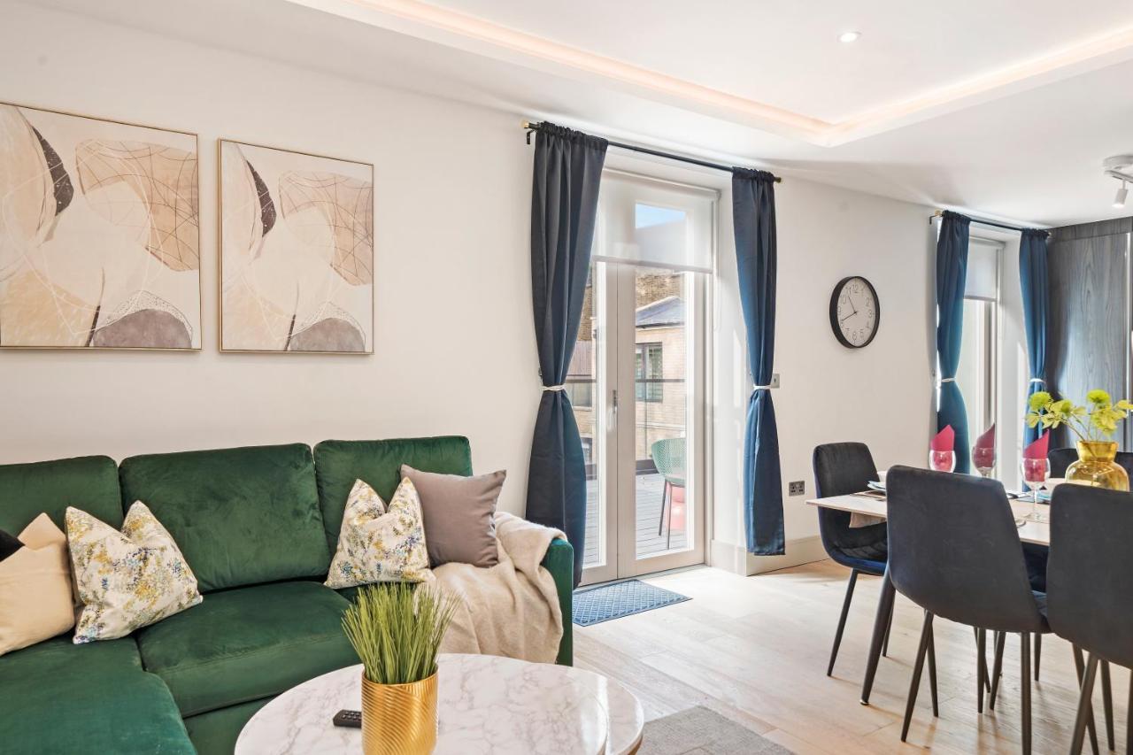 Comfortable London Retreat - Sleeps 6 ภายนอก รูปภาพ