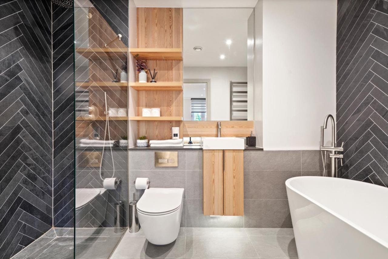 Comfortable London Retreat - Sleeps 6 ภายนอก รูปภาพ