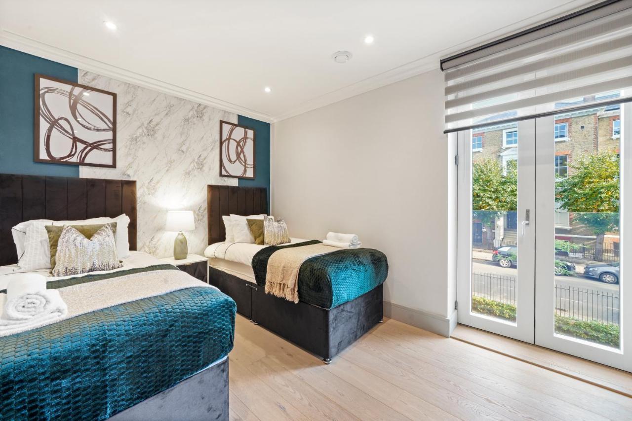 Comfortable London Retreat - Sleeps 6 ภายนอก รูปภาพ